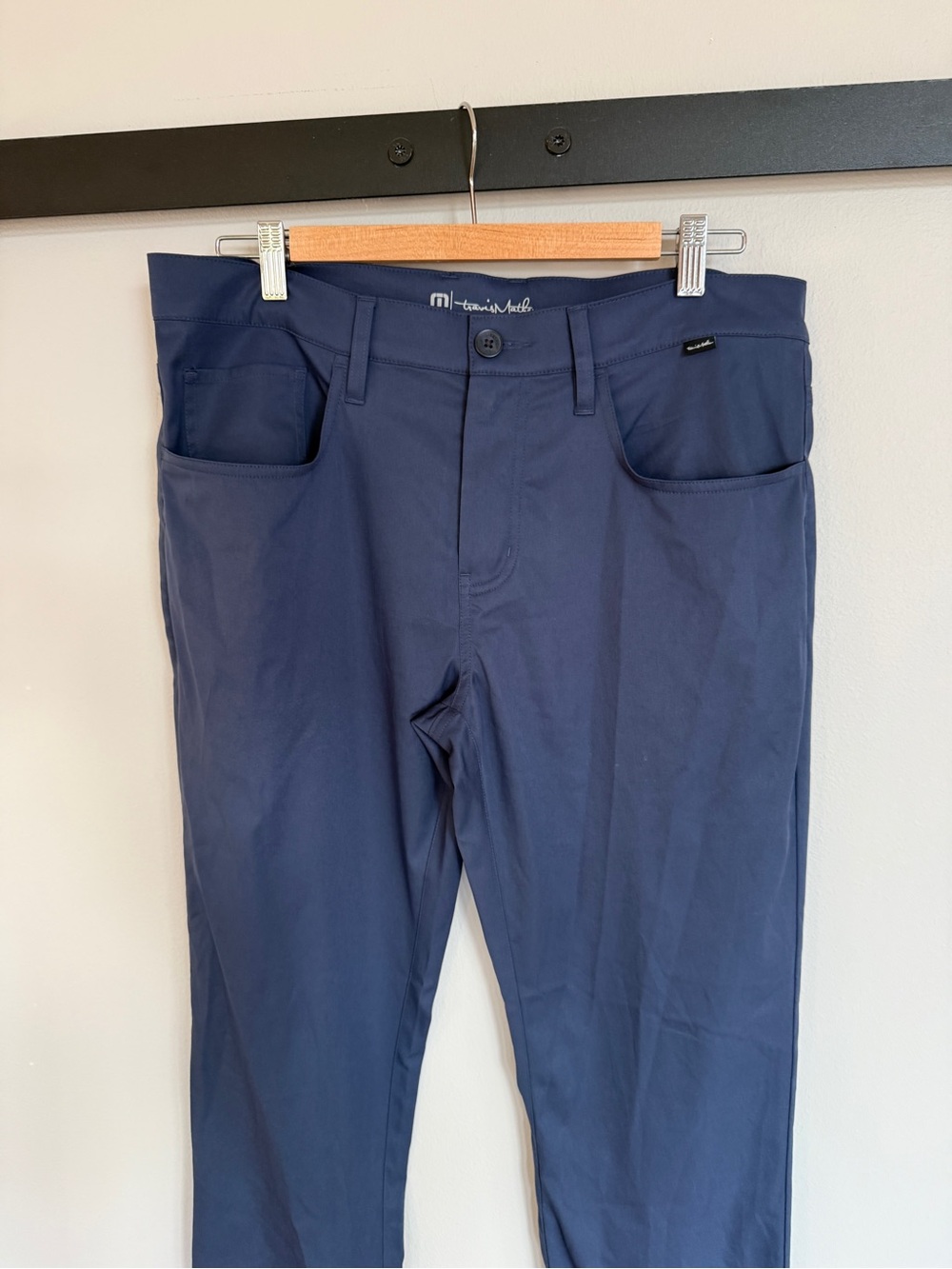Travis Matthew blue pants 34x32
